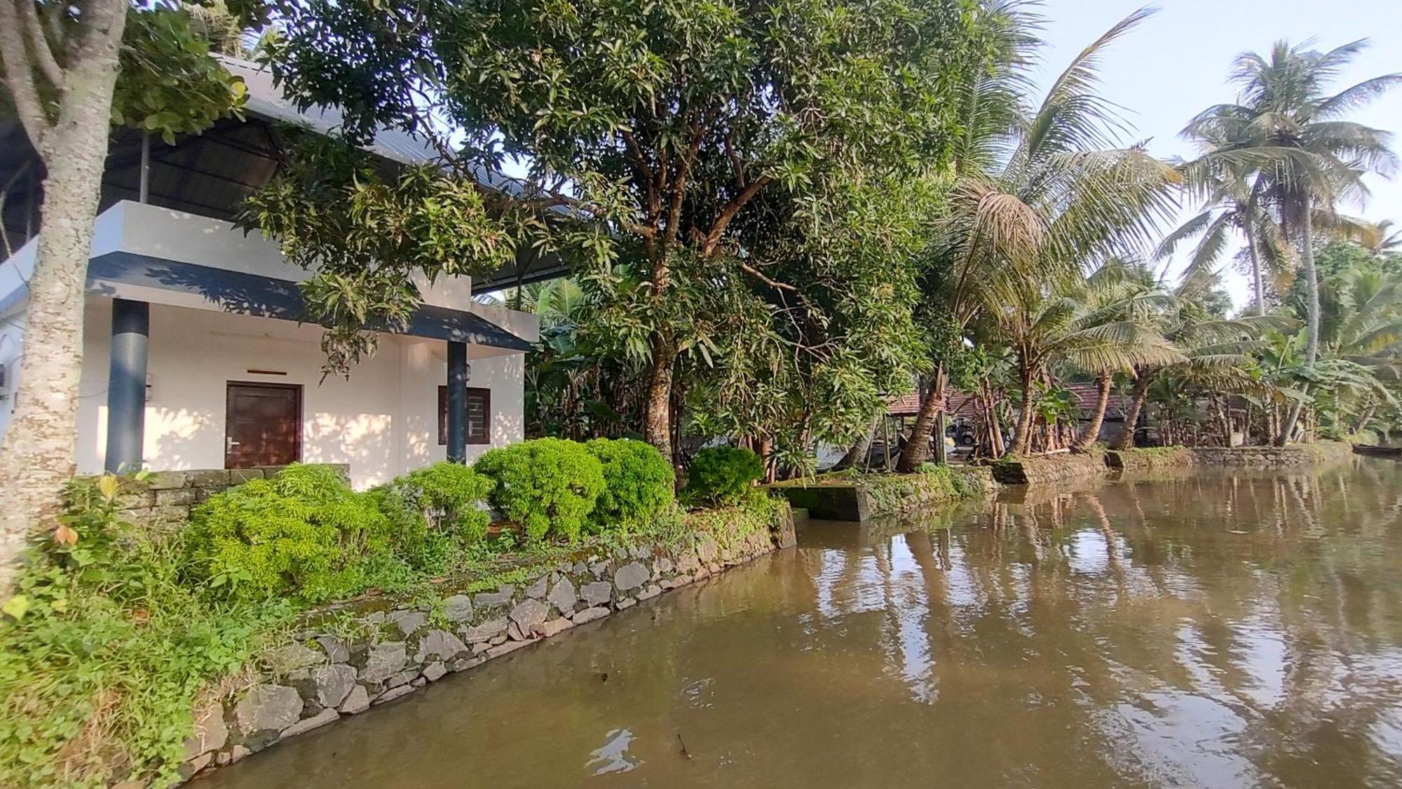 Valentine'S Rice Bowl Home Stay Alappuzha Kültér fotó